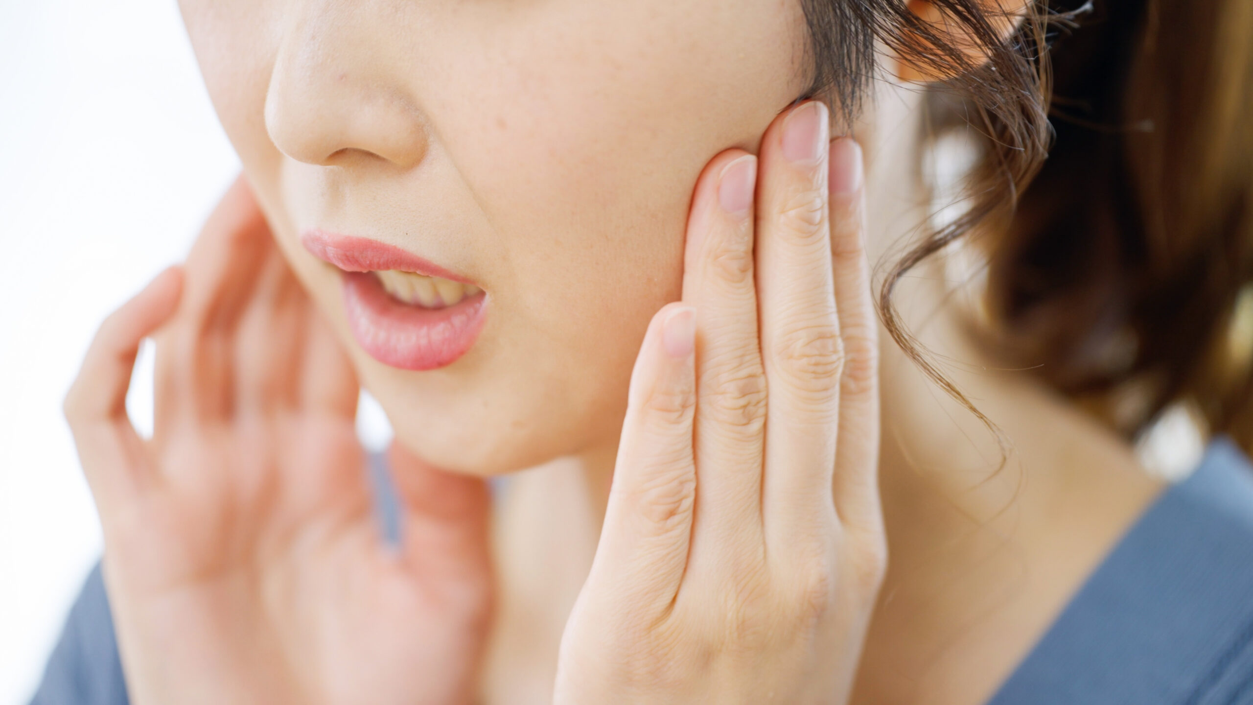 朝起きるとあごが疲れる…それ、歯ぎしりかもしれません